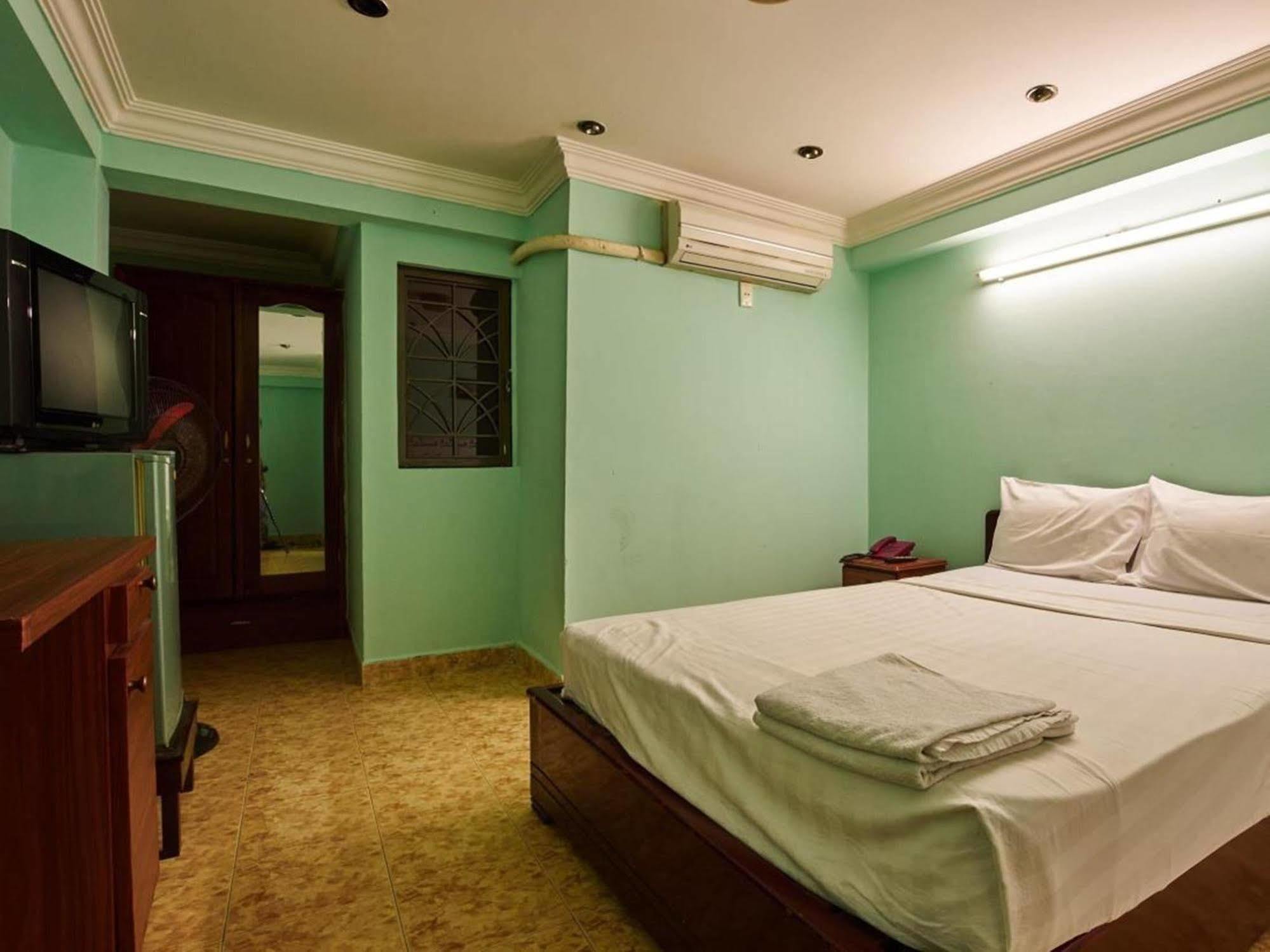 Ha Vy Hotel Ho-Chi-Minh-Stadt Exterior foto